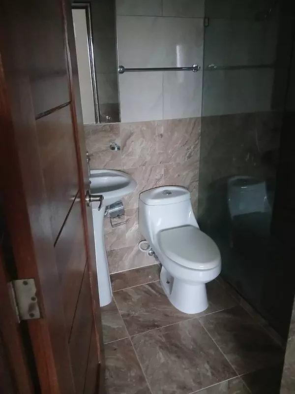 apartamentos - Vendo apartamento  en el millón  
5to piso con ascensor
 124 metros 
2 parqueos, 6