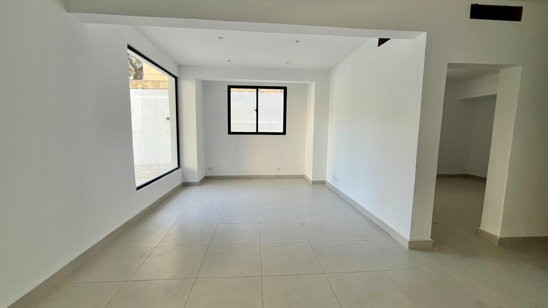 oficinas y locales comerciales - ¡Local Comercial en Alquiler con Terraza en La Julia, Santo Domingo! 1