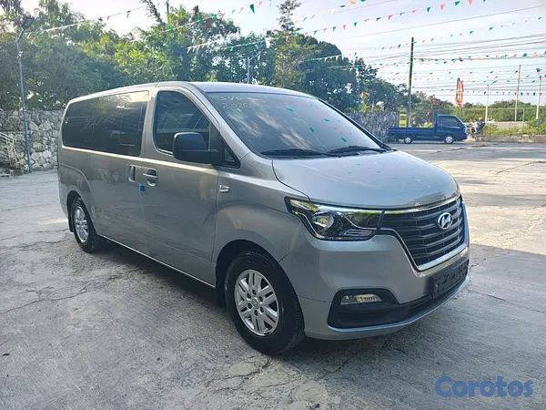 jeepetas y camionetas - hiunday grand starex 2020 2