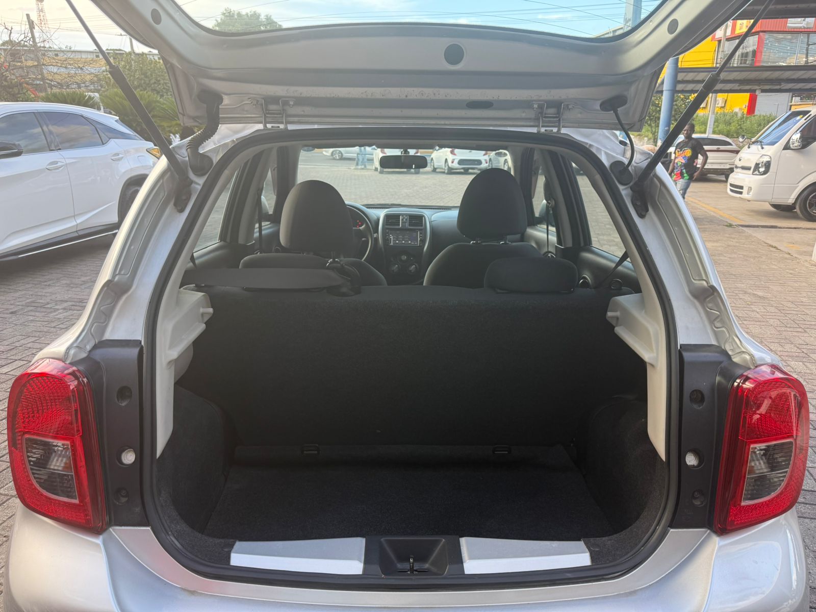 carros - Nissan march 2019 6