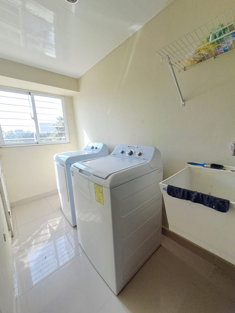apartamentos - Gascue a metros de UNIBE.
Propiedad ideal para estudiantes.
Alquilo amueblado. 7