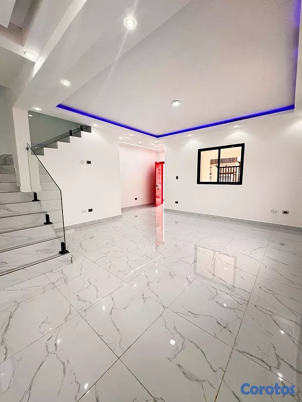 casas - venta de casa con piscina en la autopista de san isidro Santo Domingo este  7