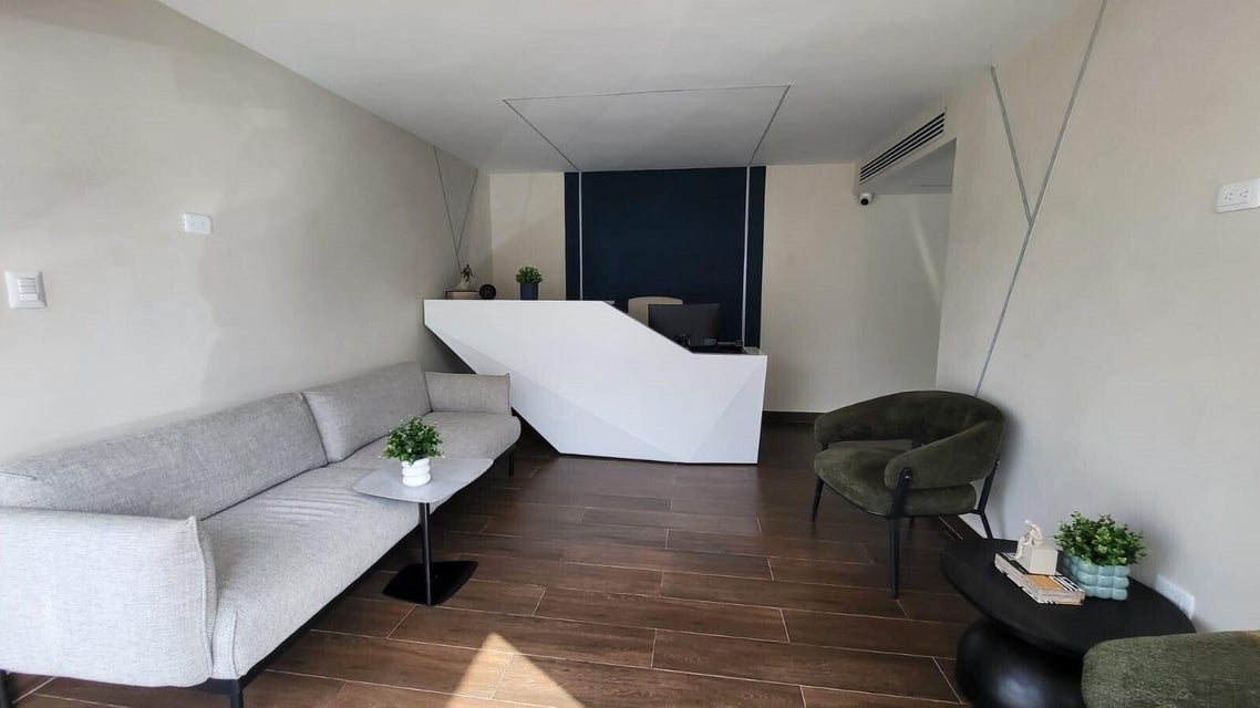 oficinas y locales comerciales - Oficina en alquiler en El Millón  5