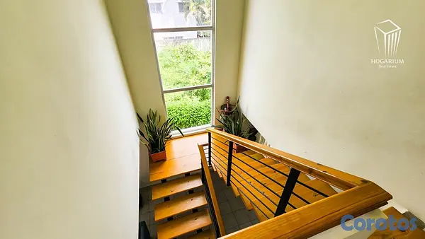 casas - Casa en puerta de hierro, proximo a la embajada. 11