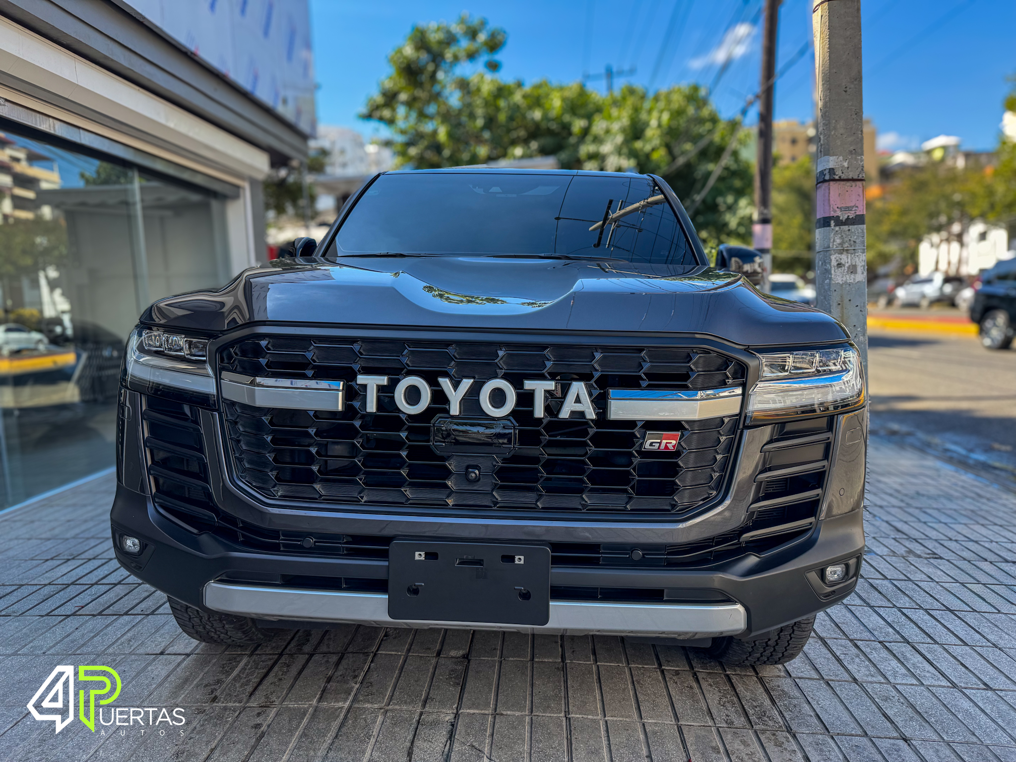 jeepetas y camionetas - Toyota Land Cruiser GR-S 2023 4