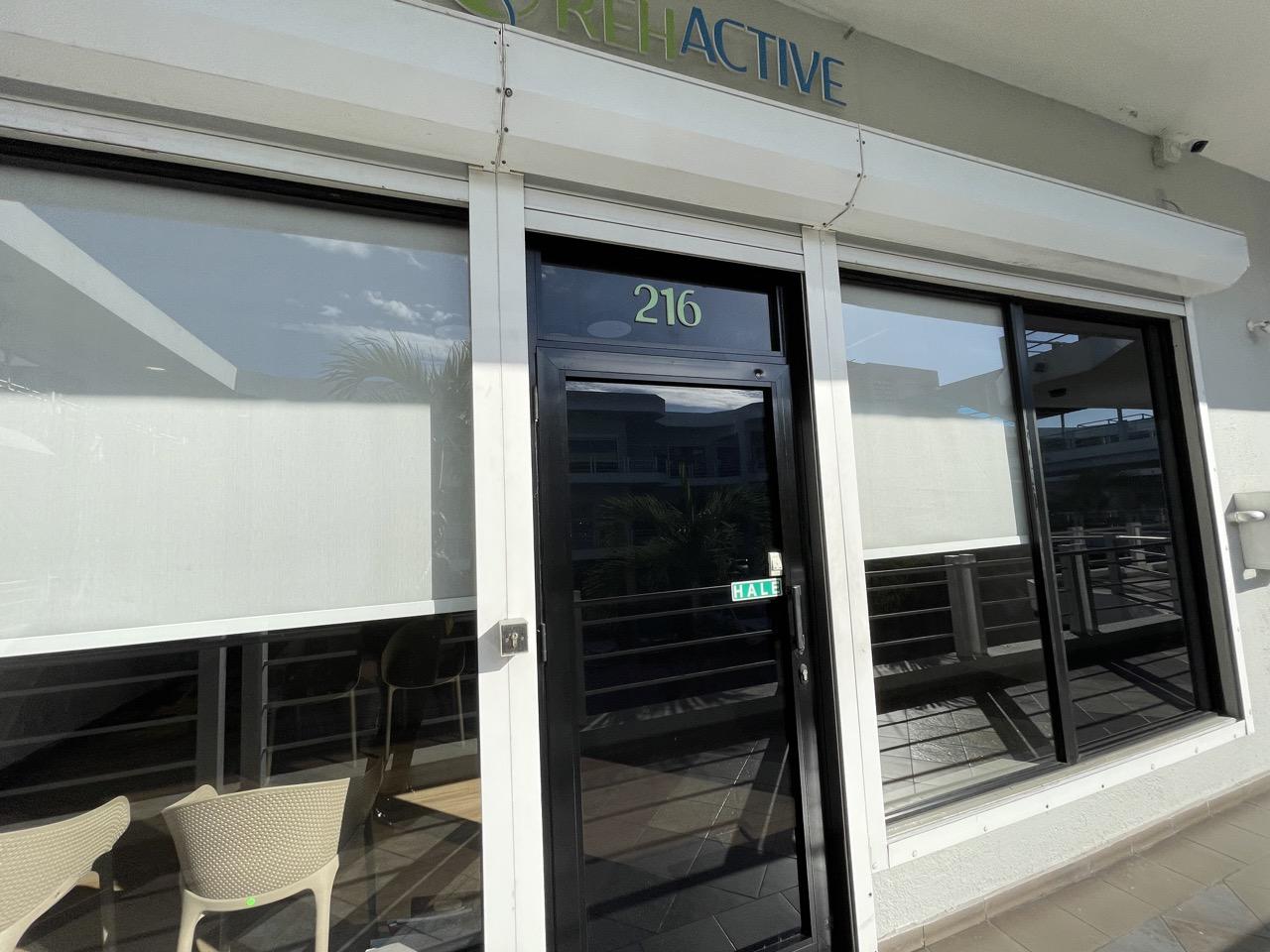 oficinas y locales comerciales - Locales comerciales venta alquiler Ens. Kennedy Santo Domingo 7