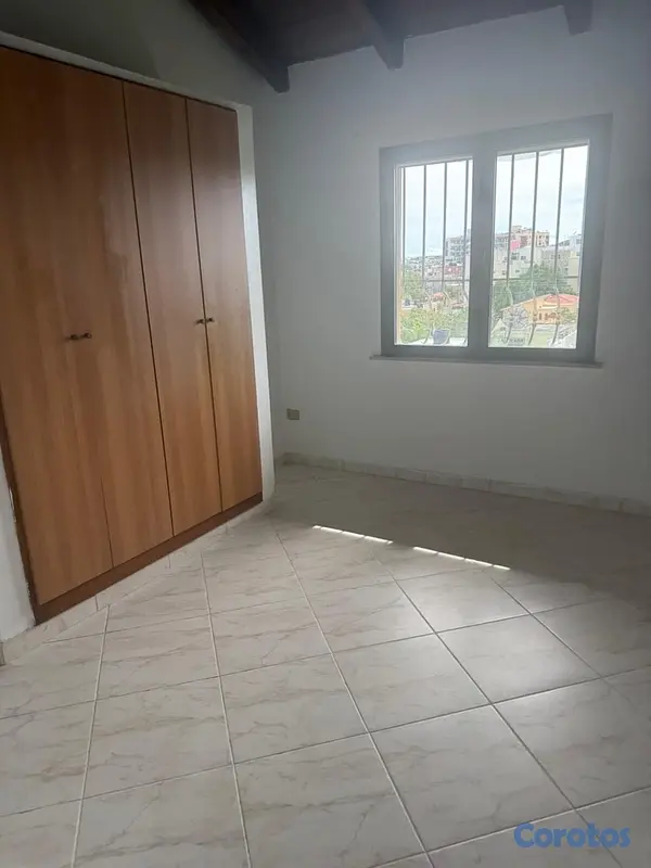 apartamentos - Penthouse de Dos Niveles en Alquiler – Avenida España.
 16