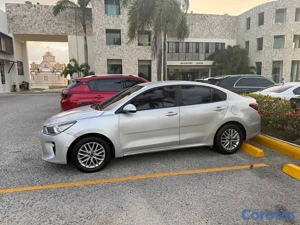 carros - Kia Rio LX 2018 6