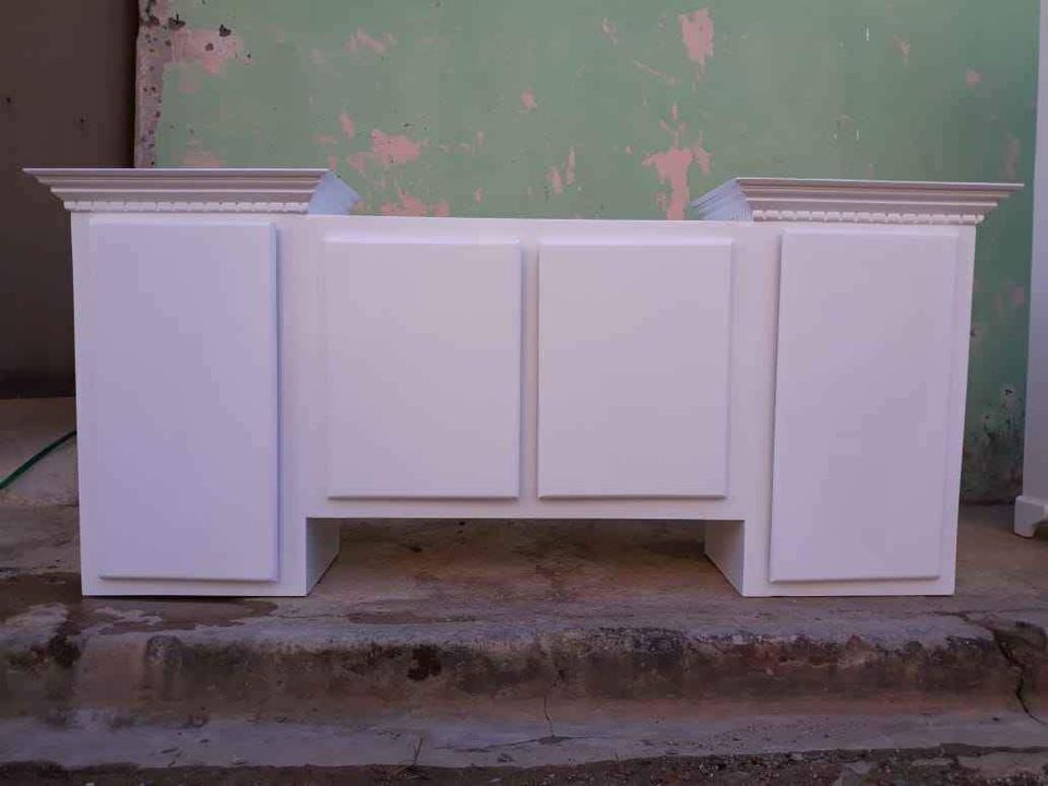 muebles y colchones - Gabinete de cuatro puertas con hueco para extractor de grasa  3