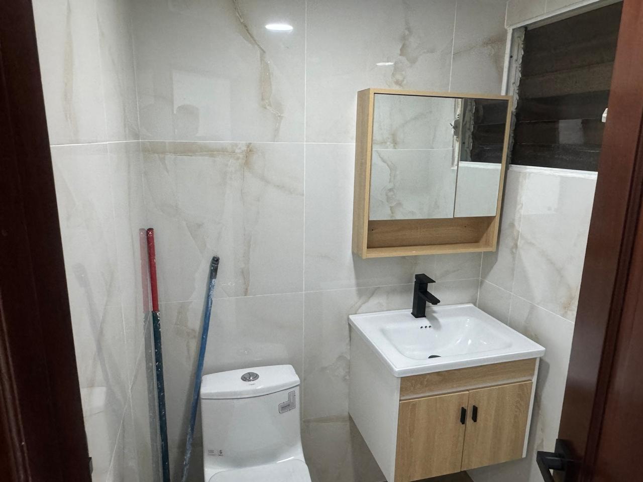 apartamentos - Rento apartamento en Gazcue Remodelado primer nivel  5