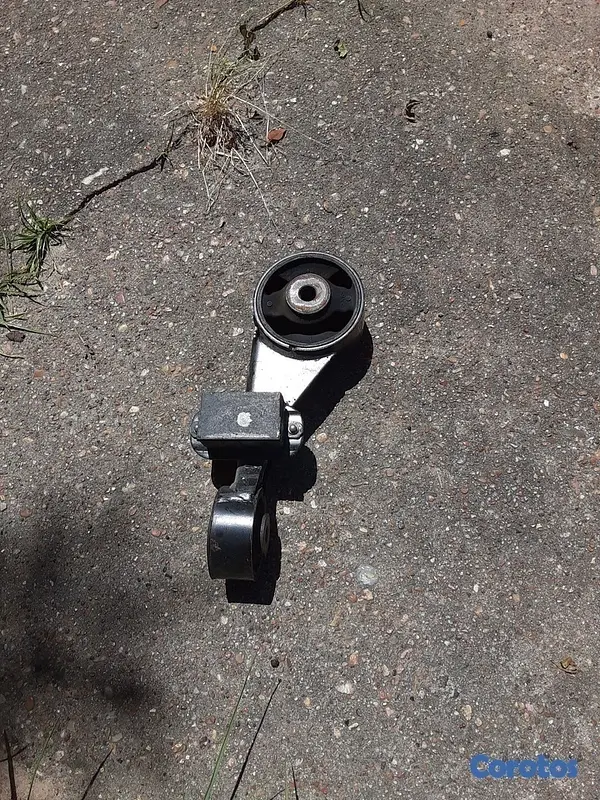 accesorios para vehiculos - TOYOTA CAMRY 2017 SOPORTE MORTOR TRANSMISSION  3