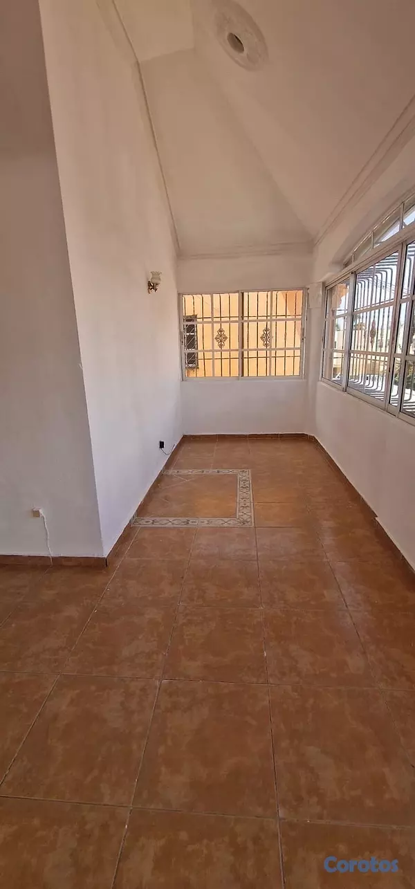 casas - vendo casa indepdencia dos niveles KLM 11 tres habitaciones dos parqueos  3