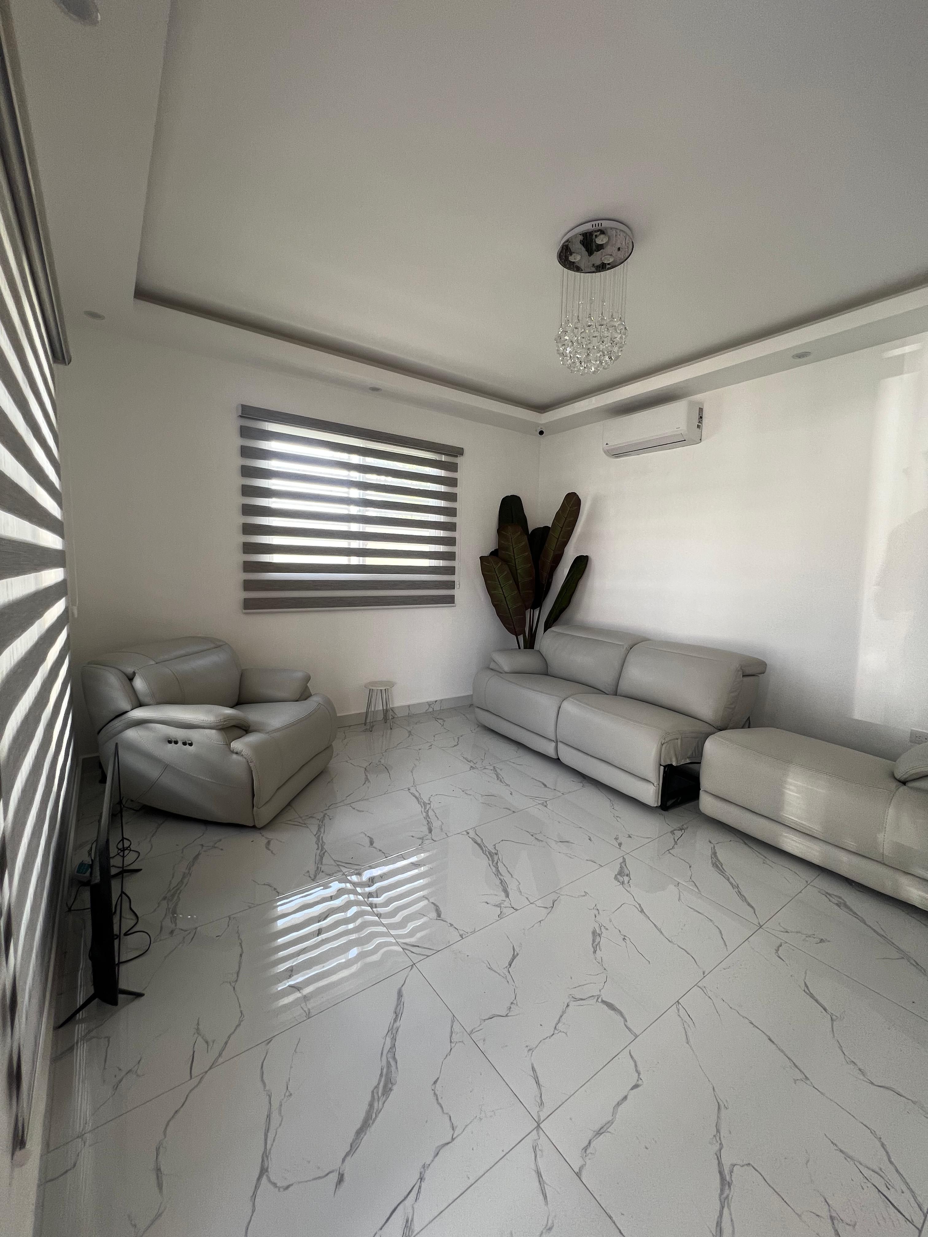 casas - CASA EN VENTA EN PALMAS DEL VALLE, SANTIAGO. 1