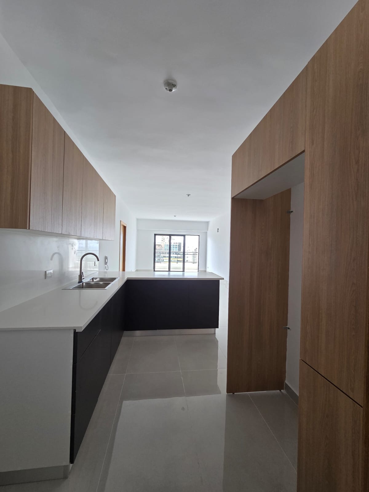 apartamentos - Alquiló la Esperilla piso 14 dos hab 2.5 baños dos 2