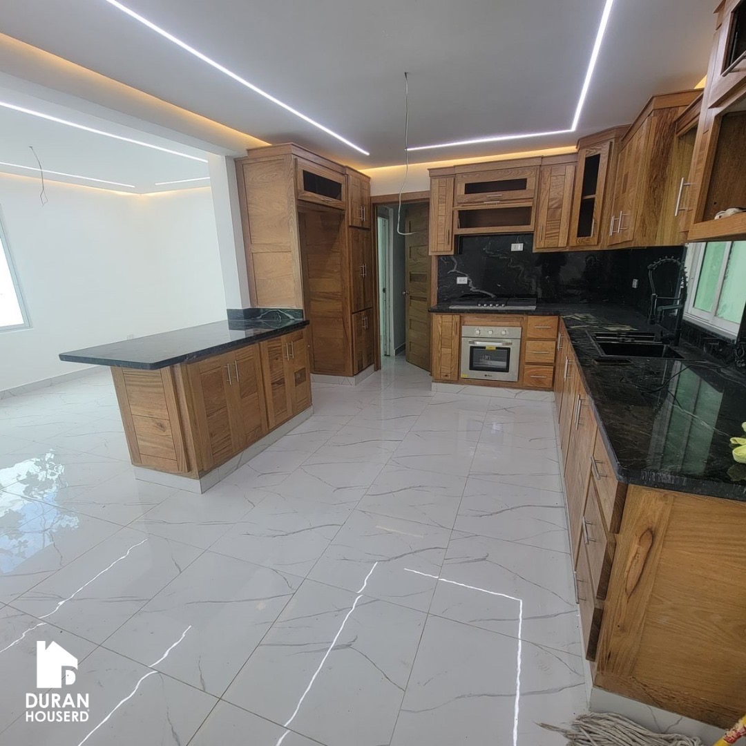 casas - venta de casa con piscina y 4 habitaciones en la autopista de san Isidro  9