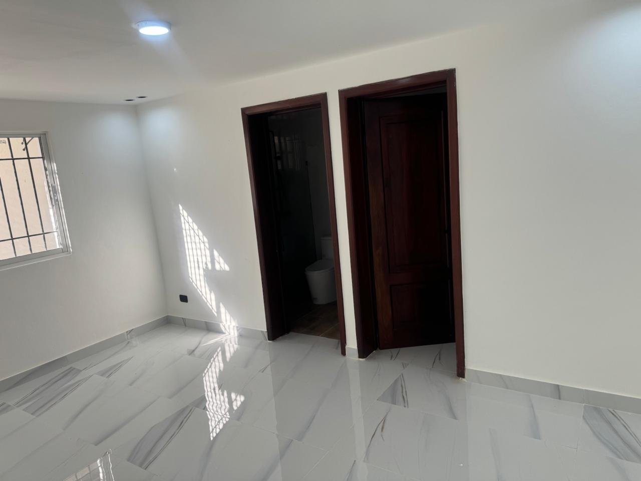 apartamentos - Rento apartamento en Gazcue Remodelado primer nivel  3