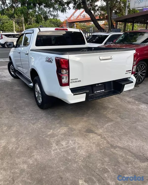 jeepetas y camionetas - ISUZU DMAX 2024 5