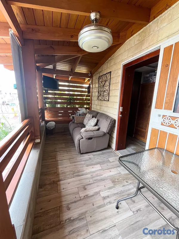 casas - vendo casa los restauradores 4 habitaciones con baño 4 parqueos jacuzzi terraza 3