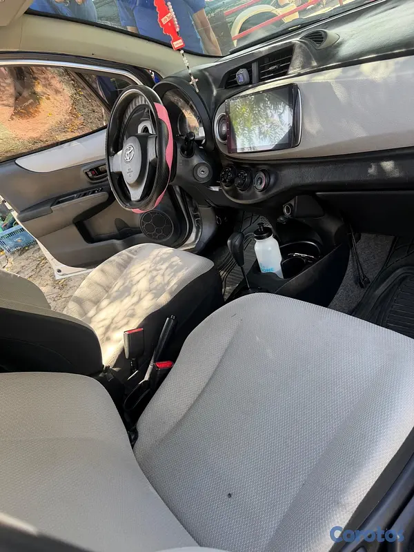 carros - Toyota vitz  7
