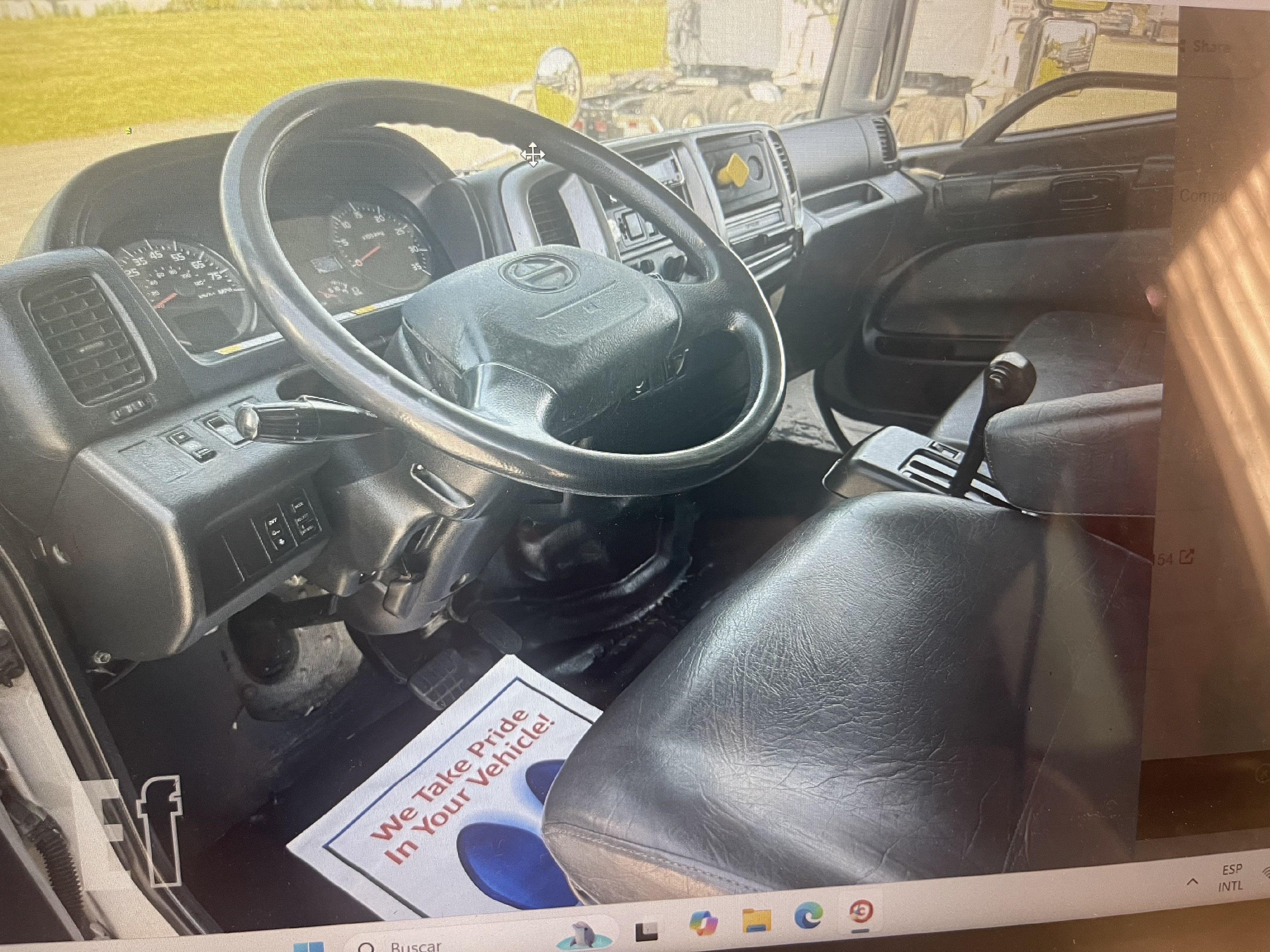 camiones y vehiculos pesados - camión furgón 26 automático recién importado rampa de carga excelente condición  4