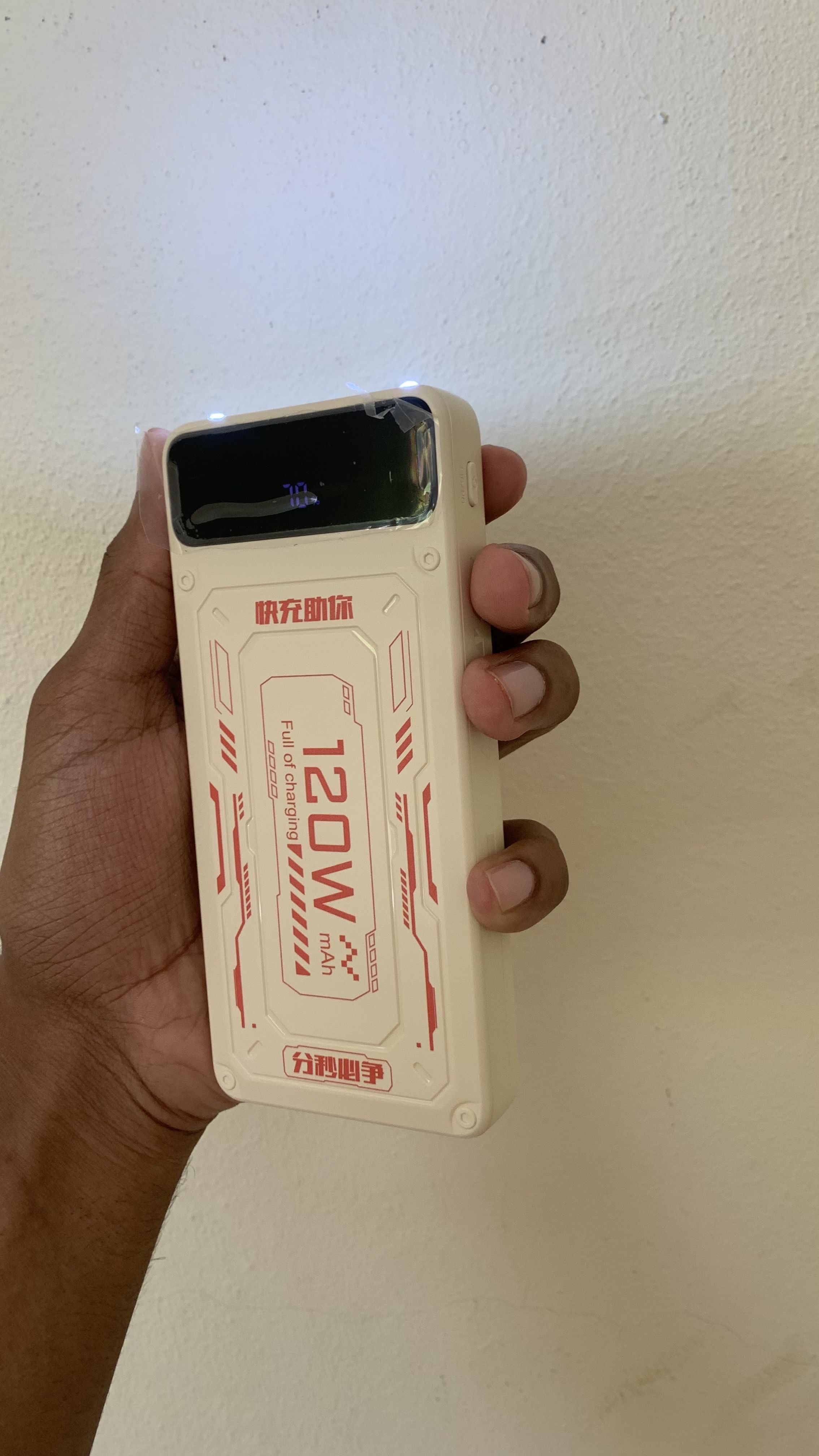 celulares y tabletas - Cargador portátil 28,000mah con linterna incluida y 65W de carga rápida  6