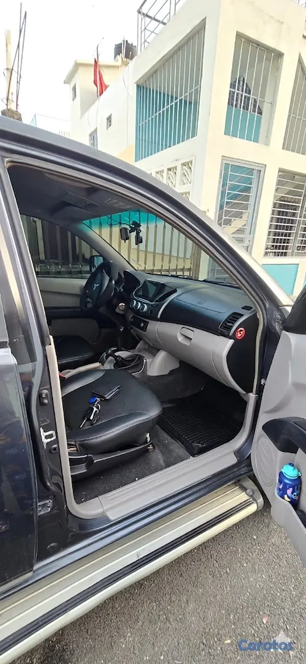 jeepetas y camionetas - Mitsubishi L200 Sportero 2007 10