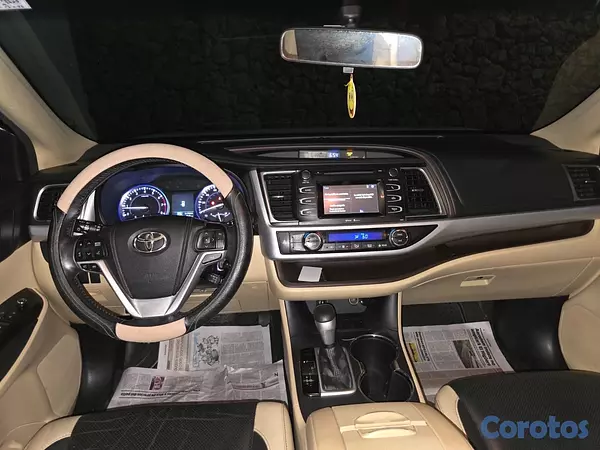 jeepetas y camionetas - Toyota Highlander 14