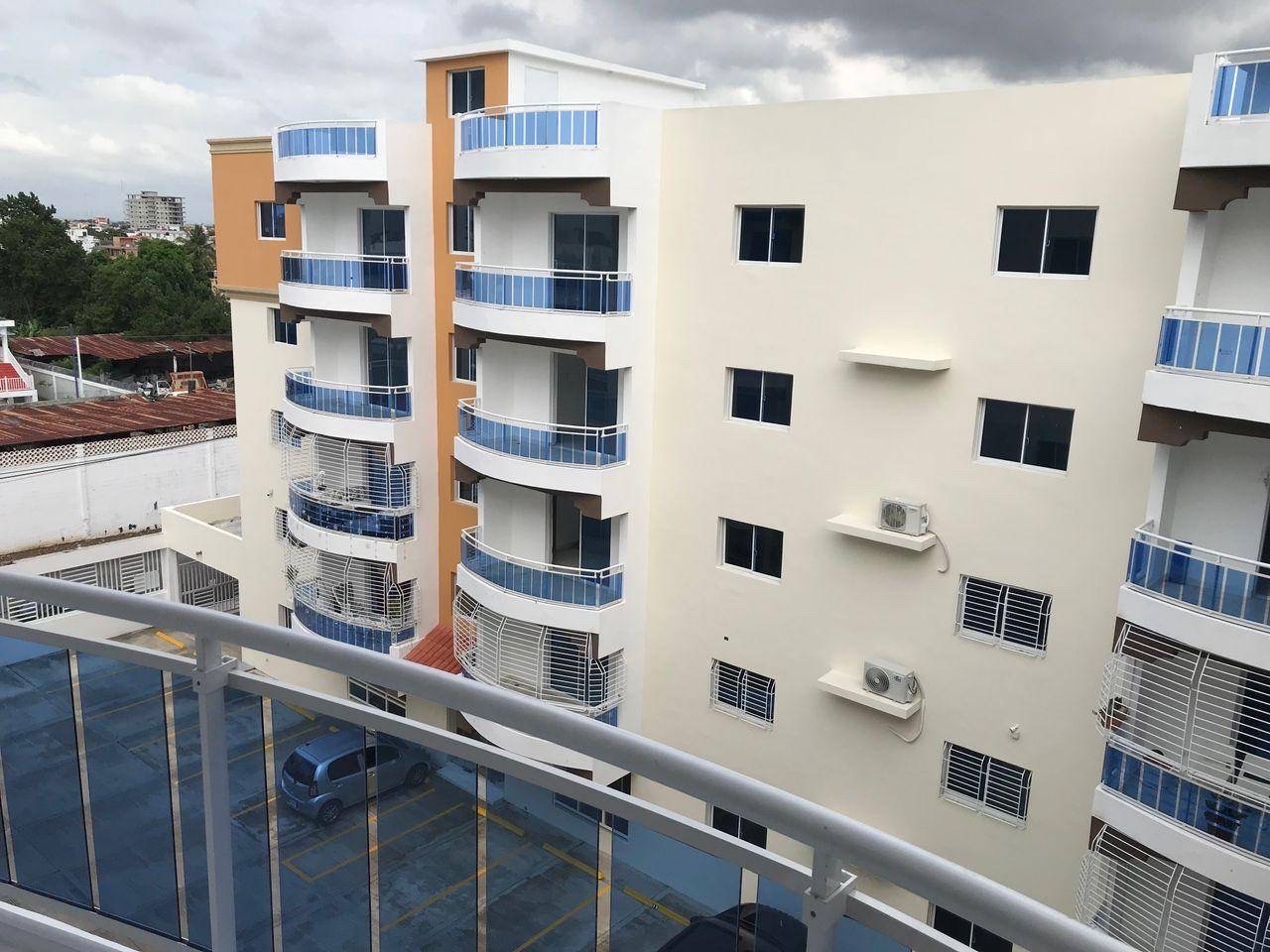 apartamentos - venta de apartamento en Alma Rosa 1 Santo Domingo este  3