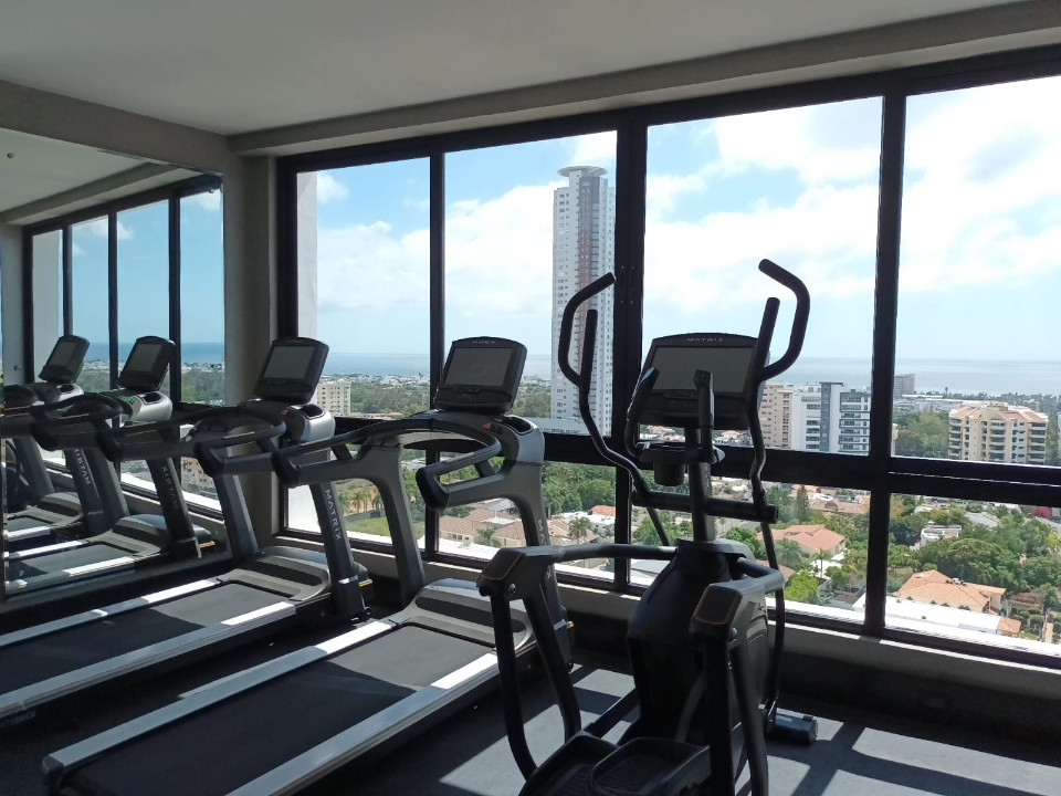 apartamentos - Alquiler Apartamento con Linea Blanca en la Av. Sa 8