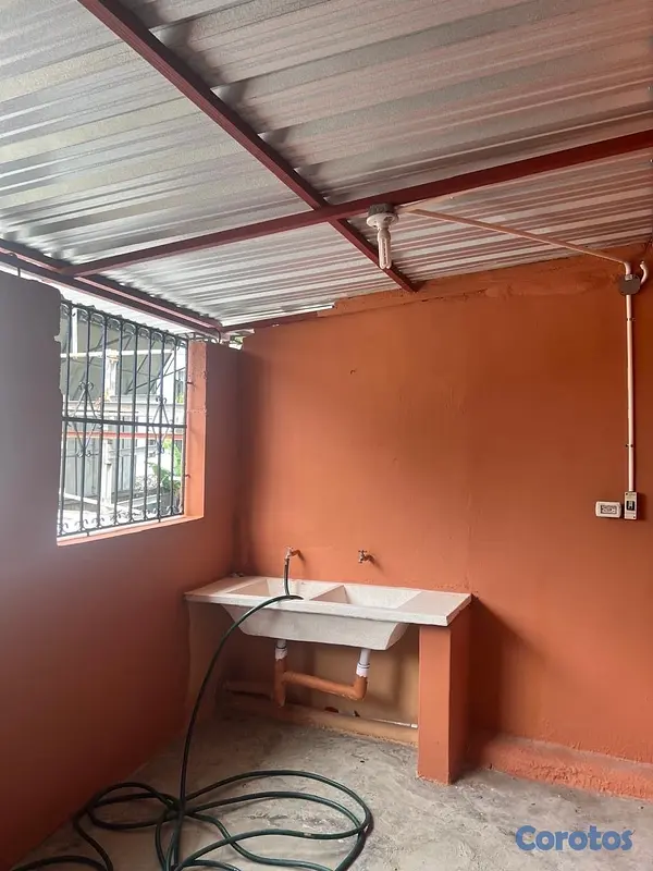 casas - casa en alquiler grande 11