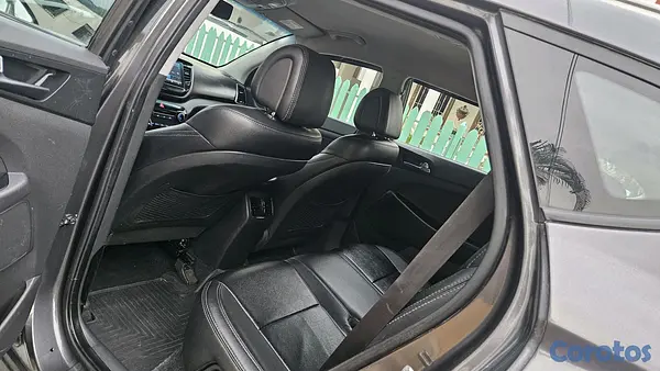 jeepetas y camionetas - hyundai Tucson 2016 doch  5
