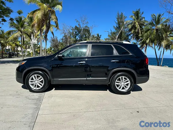 jeepetas y camionetas - KIA SORENTO LX  AÑO 2015  MOTOR 2.5 4 Cil. 3 FILAS 2