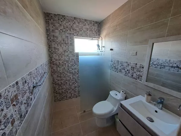 apartamentos - Apartamento 4to piso Urb. Solimar 5