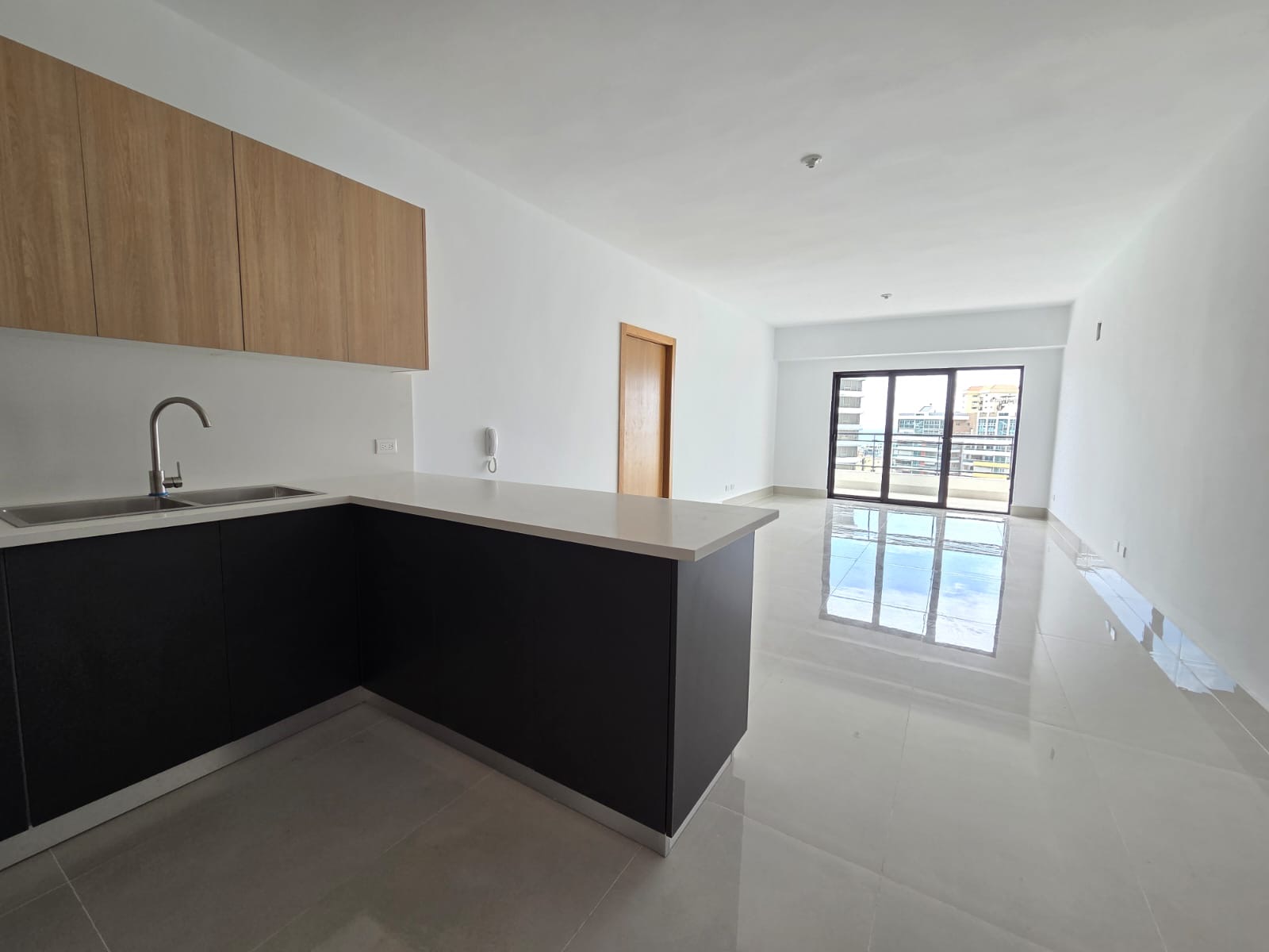 apartamentos - Alquiló la Esperilla piso 14 dos hab 2.5 baños dos 3