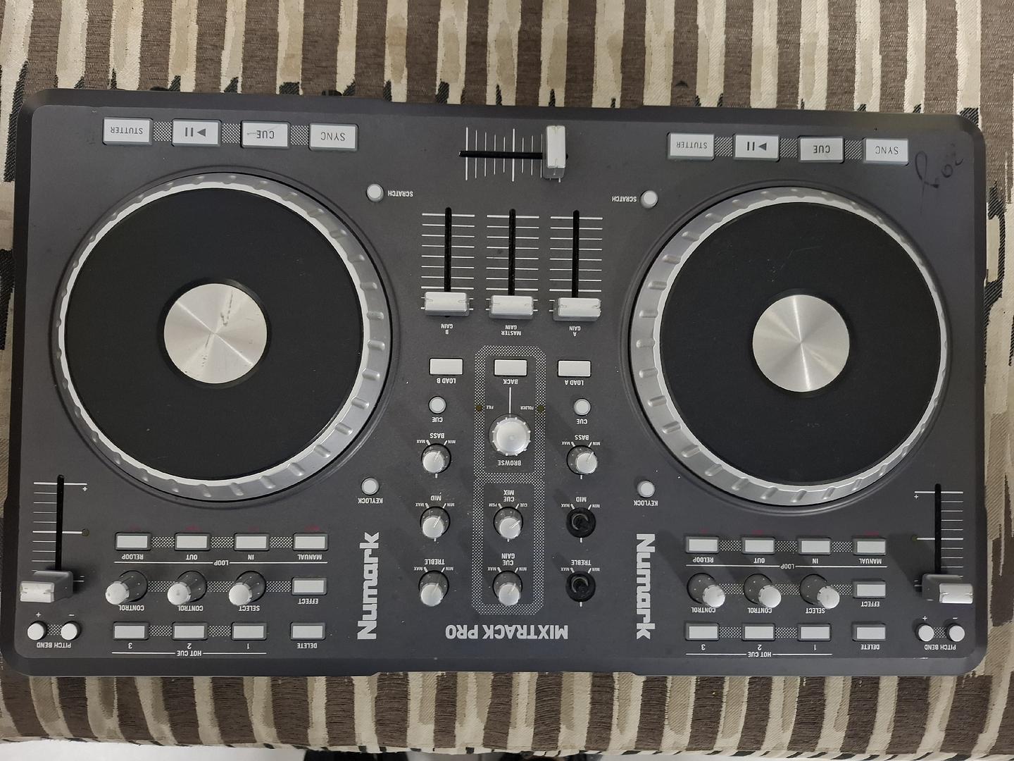 otros electronicos - Platos de dj Numark negociable 1