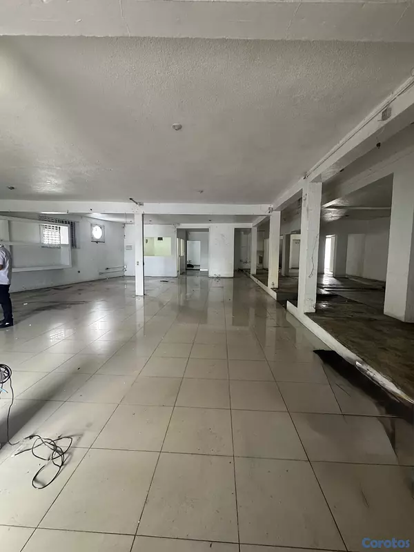 oficinas y locales comerciales - LOCAL COMERCIAL LOS ALCARRIZOS  4