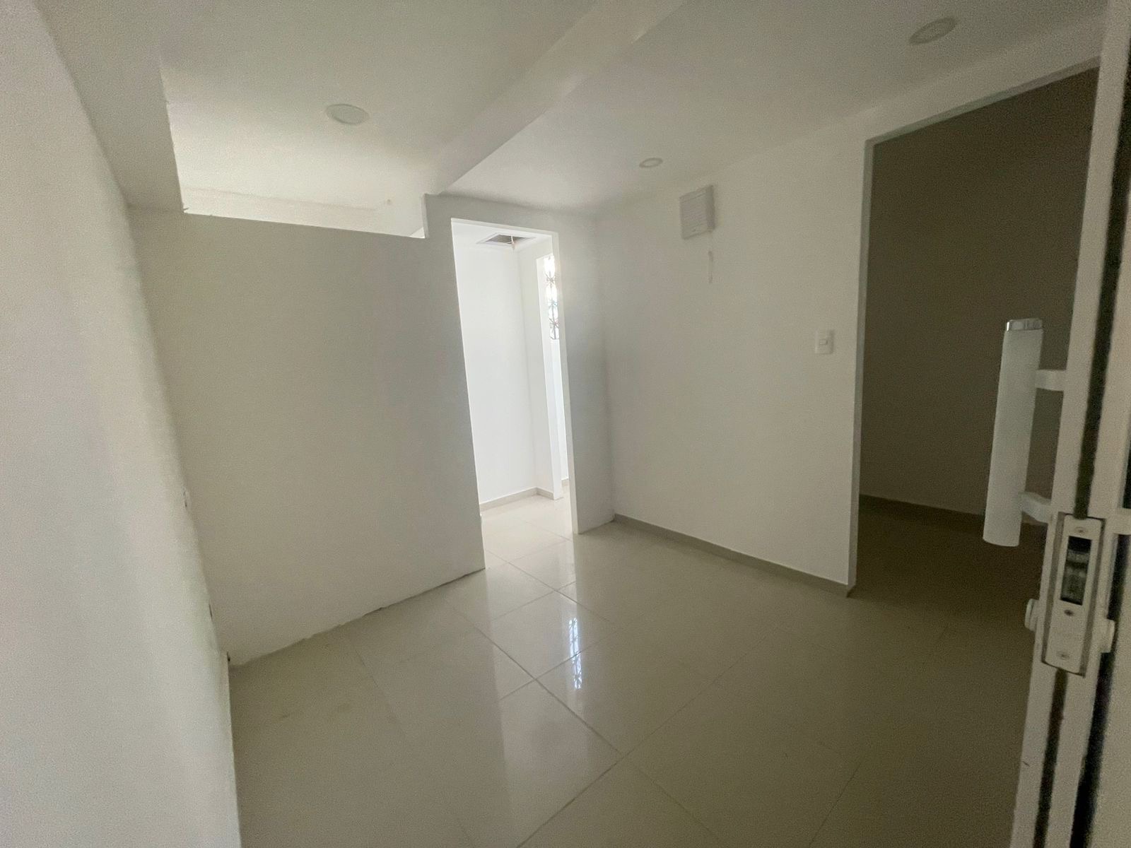 oficinas y locales comerciales - Alquiler local comercial primer nivel  2
