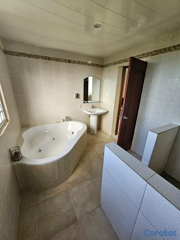 apartamentos - SE VENDE ESPACIOSO APTO EN JUAN DOLIO 15