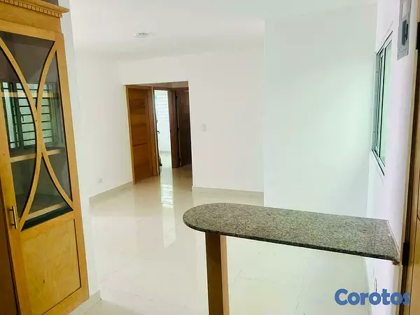 apartamentos - Apartamento en Excelentes condiciones y con Buena Distribución. 2