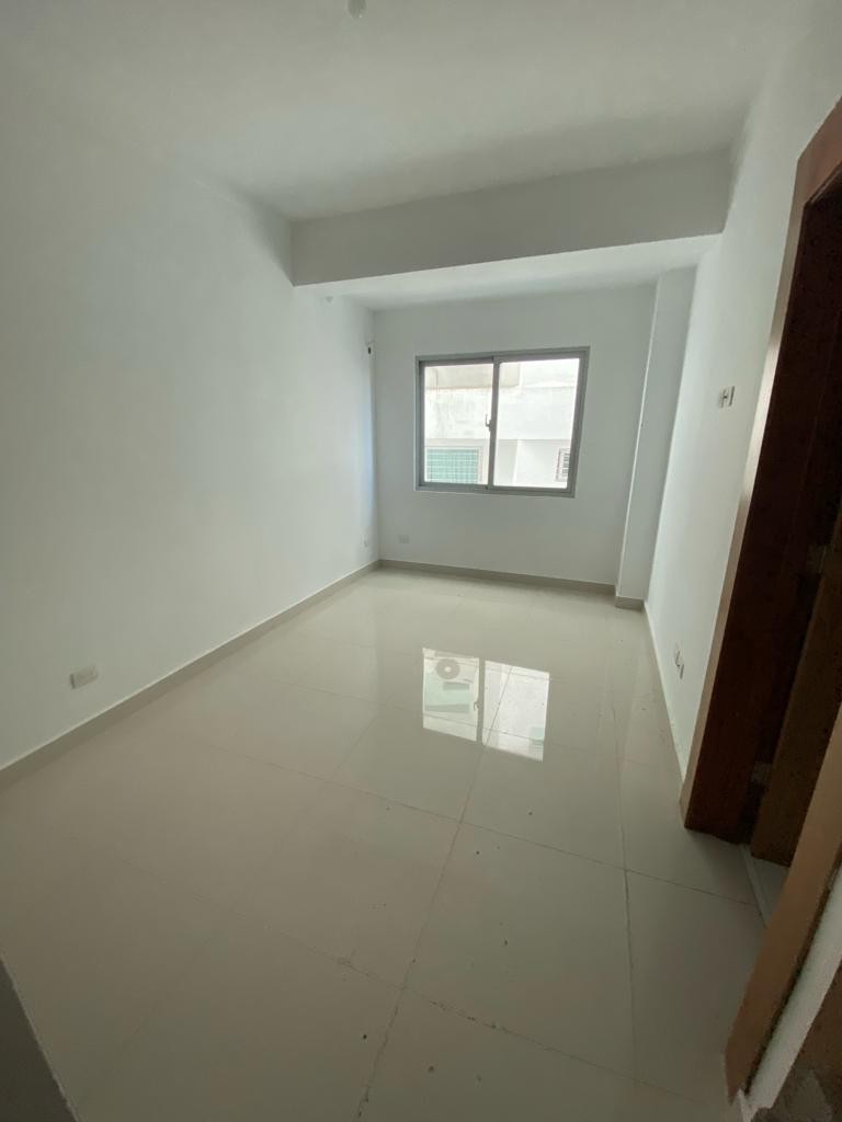 apartamentos - Vendo Hermoso Apartamento En El 2do Piso En El Renacimiento 
Código: PD124 5