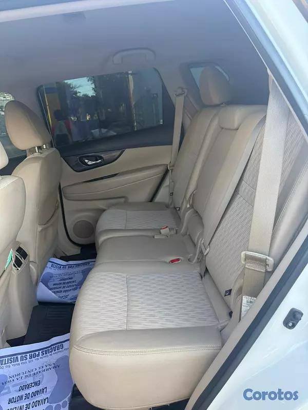 jeepetas y camionetas - Nissan Rogue SV 2019  8