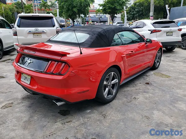 carros - Ford Mustang Convertible V6 año 2015 3
