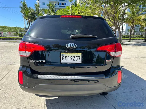 jeepetas y camionetas - KIA SORENTO LX  AÑO 2015  MOTOR 2.5 4 Cil. 3 FILAS 3
