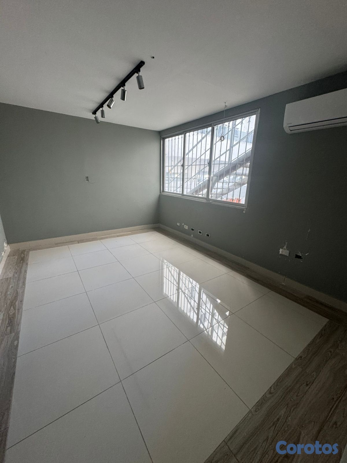 oficinas y locales comerciales - Local Venta y Alquiler Bella Vista local con 2 niv 1