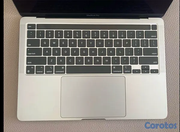 computadoras y laptops - Vendo MacBook Pro 13” (2020) para edición de video y ofimatica (negociable) 3