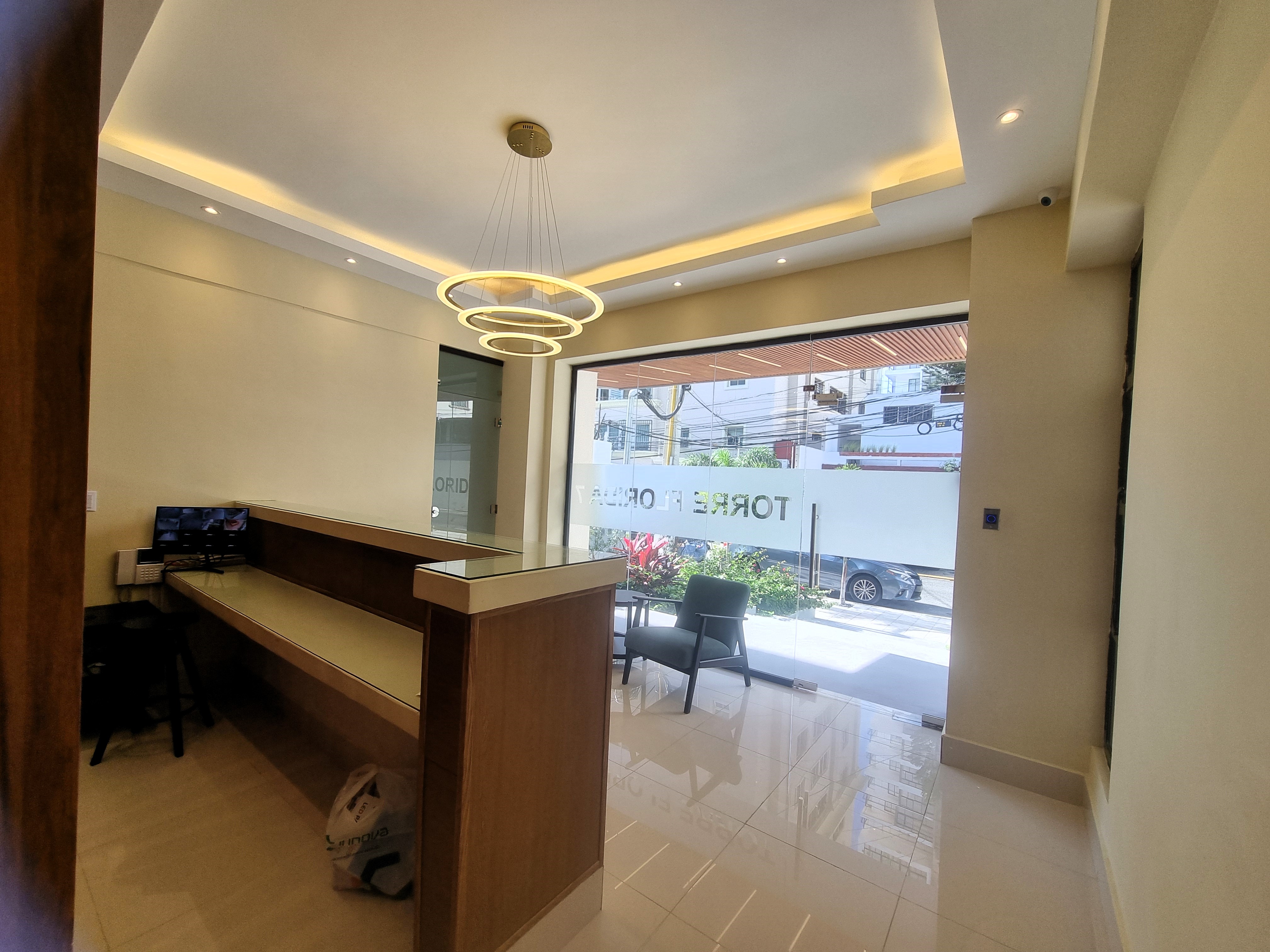 apartamentos - Alquiler apartamento de 2 hab, Nuevo en Serralles 0