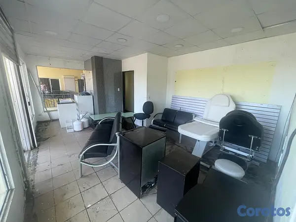 oficinas y locales comerciales - Local comercial en Av. Independencia  7