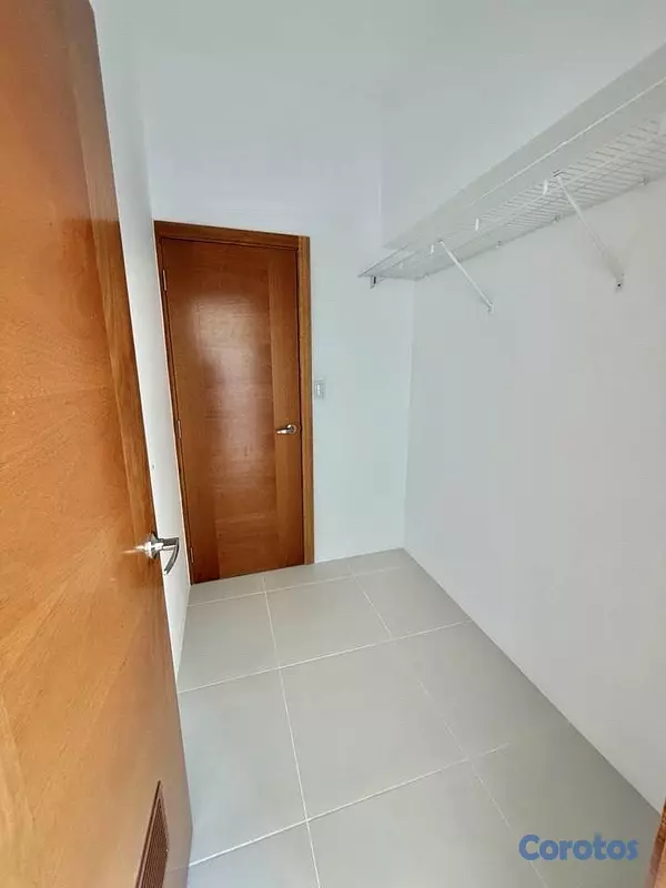 apartamentos - ALQUILER
US$ 960 6