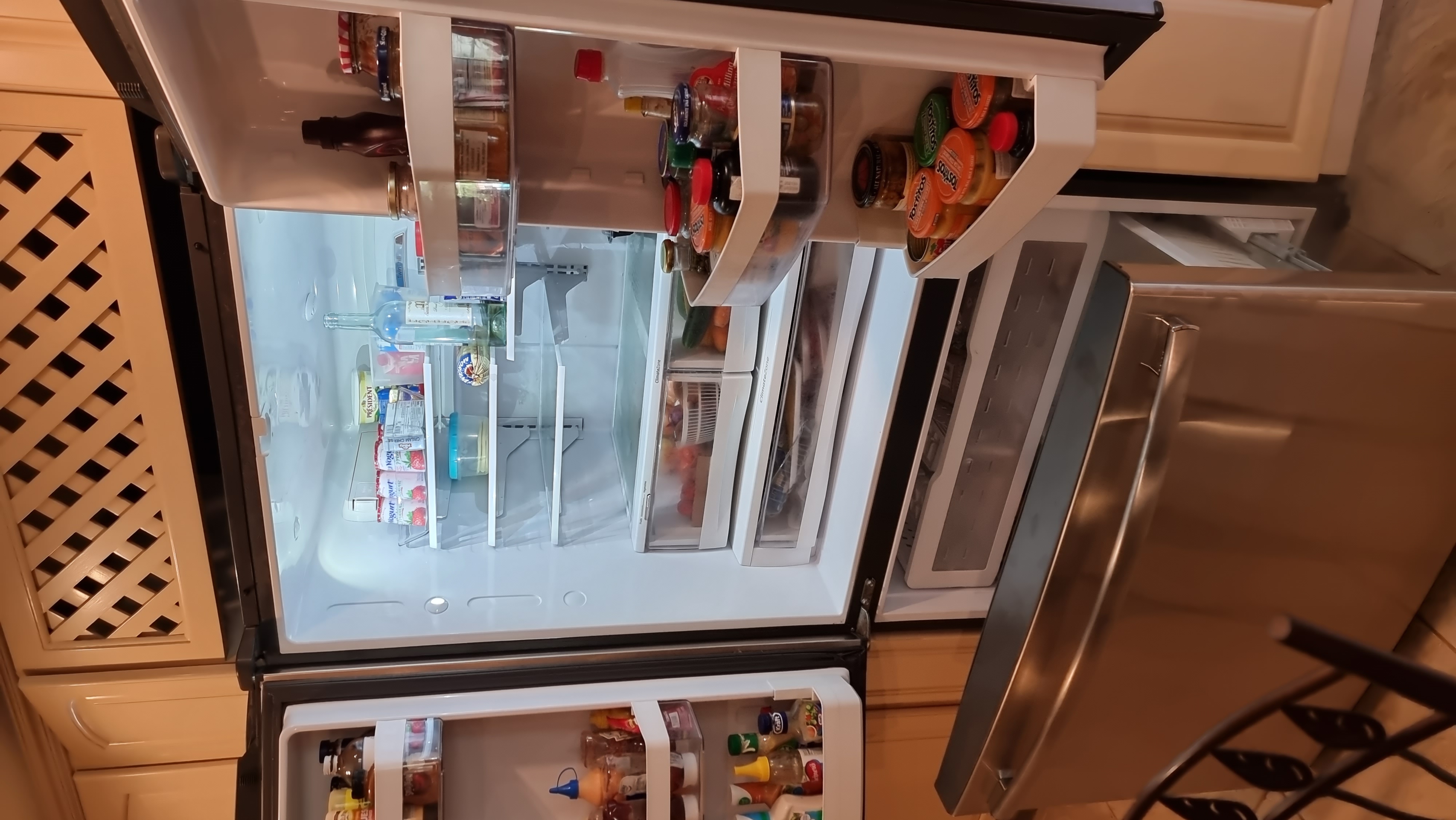cocina - Oportunidad, la nevera funciona, arriba no enfria optimamente,congela perfecto.  3