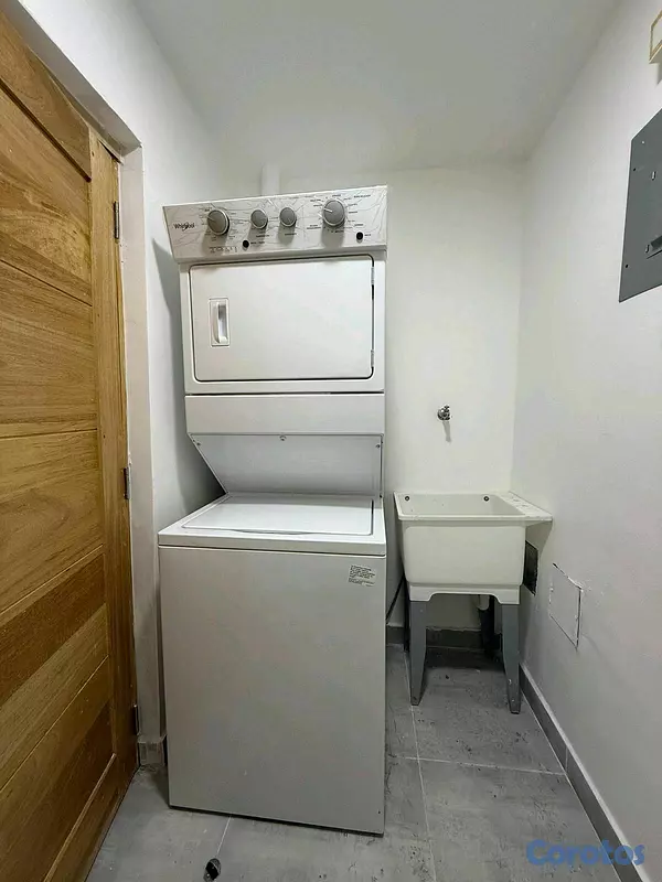 apartamentos - Alquiler de Apartamento en Evaristo Morales con Línea Blanca 4